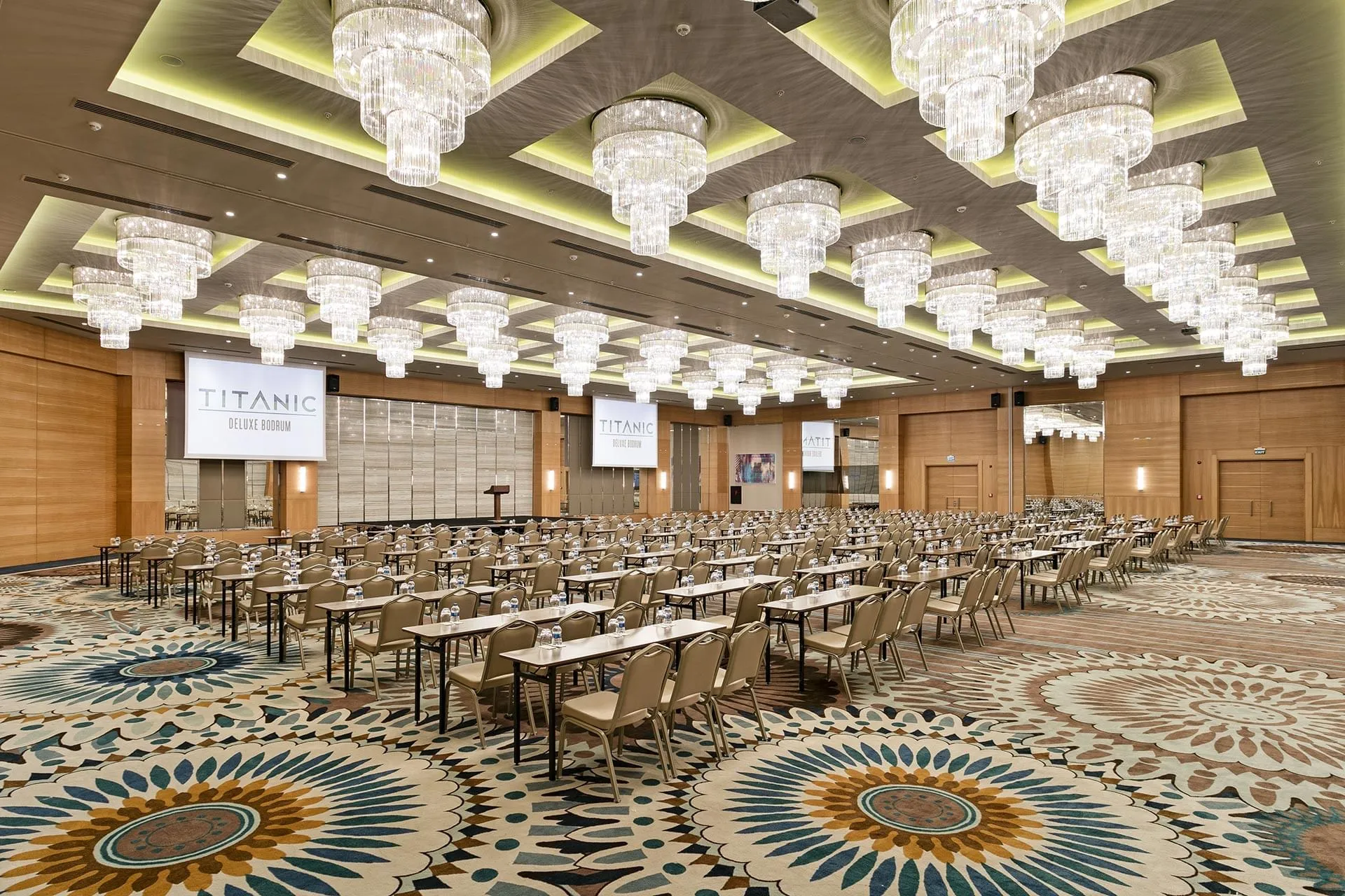 AKG contract hospitality carpet